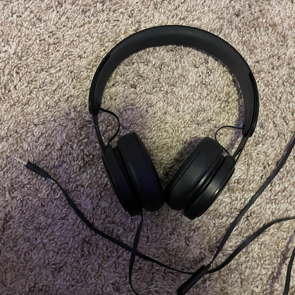 Beats - Picture 2 of 3